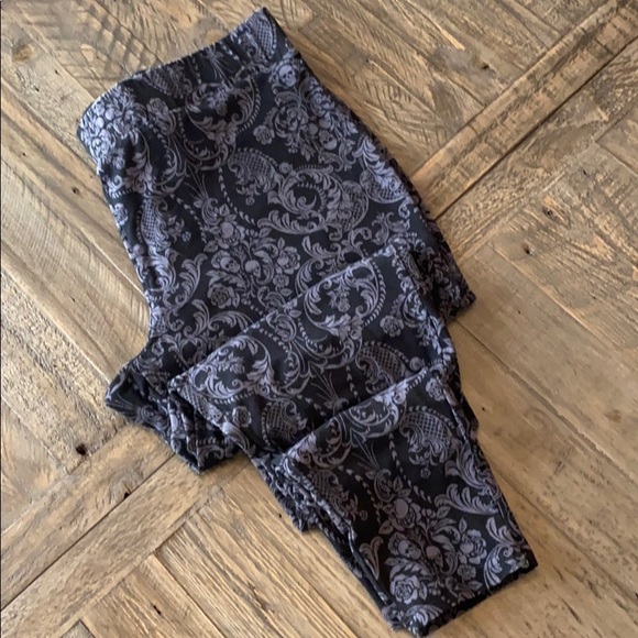 torrid Pants - TORRID Leggings (3)